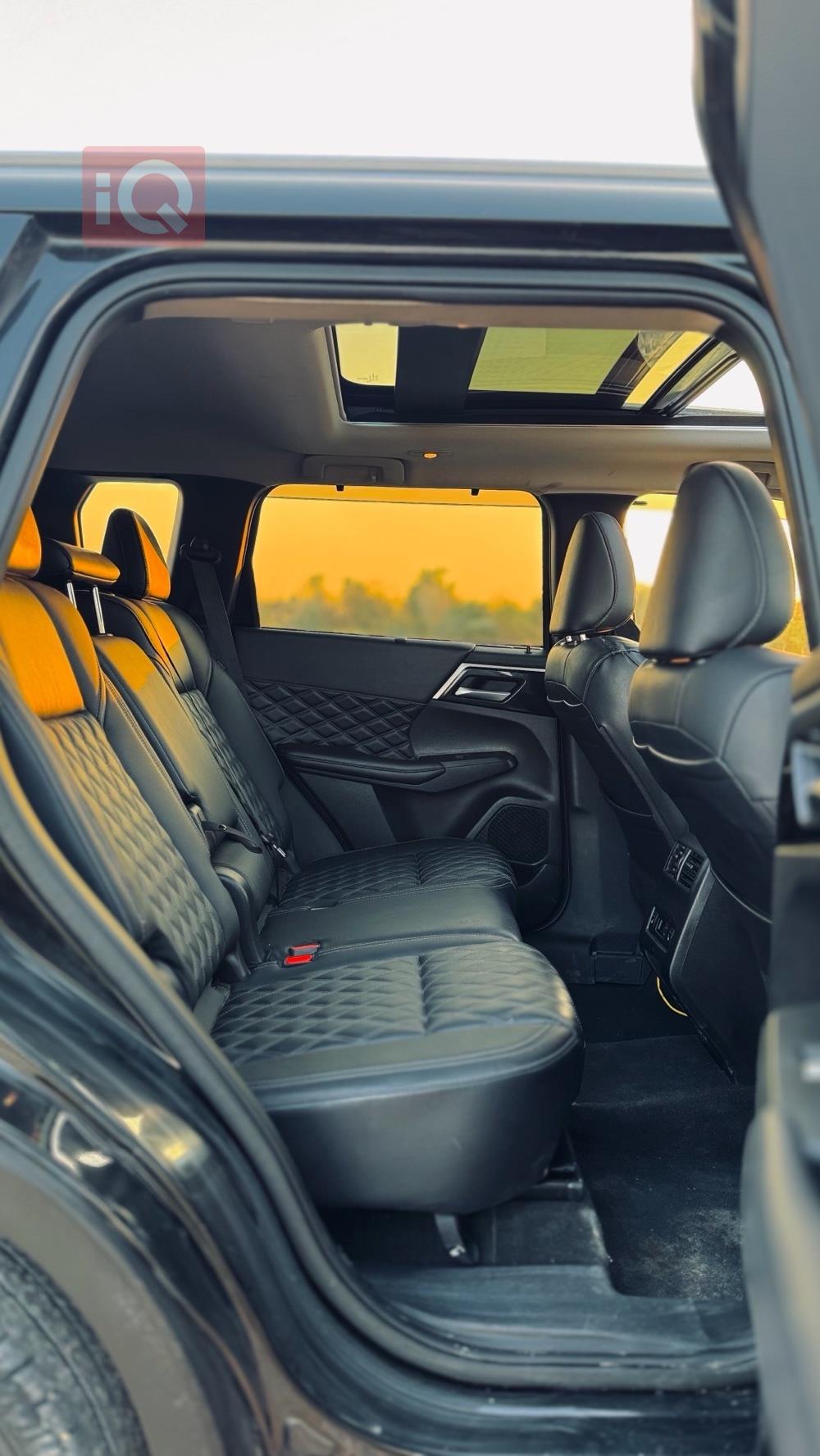 ميتسوبيشي اوتلاندر